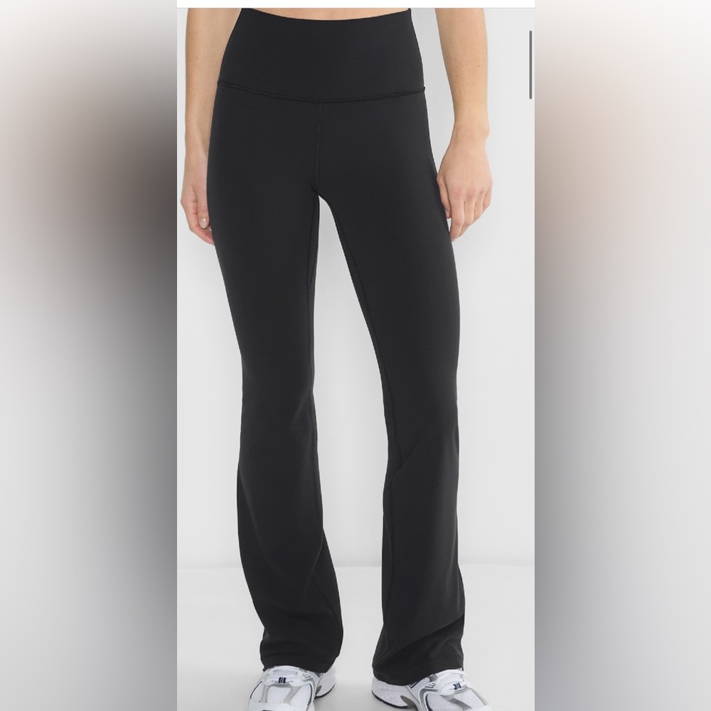 Aritzia TNA High Rise Flare Pants